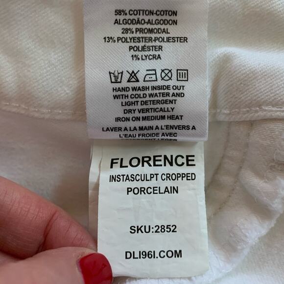 DL1961 Florence Instasculpt Cropped jeans in white, size 32 - Picture 9 of 10